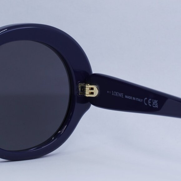 Loewe LW40135I 90A Sunglasses Shiny Blue Round Frame, Smoke Lenses - Picture 10 of 12